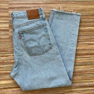 Levis Premium Wedgie Straight Raw Hem Jeans Light Wash Denim W29 L26 Button Fly
